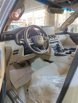 تۆیۆتا لاند کروزەر